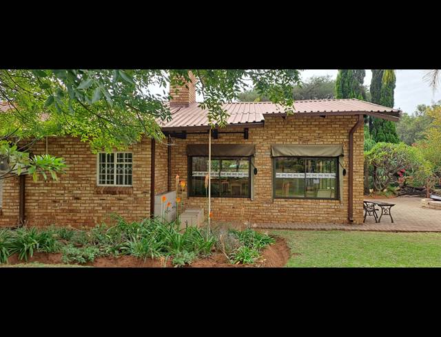 4HA SMALLHOLDING FOR SALE IN MODDERFONTEIN AH